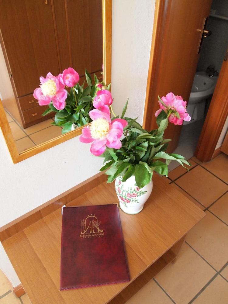 Albergo Ancajani Assisi Buitenkant foto
