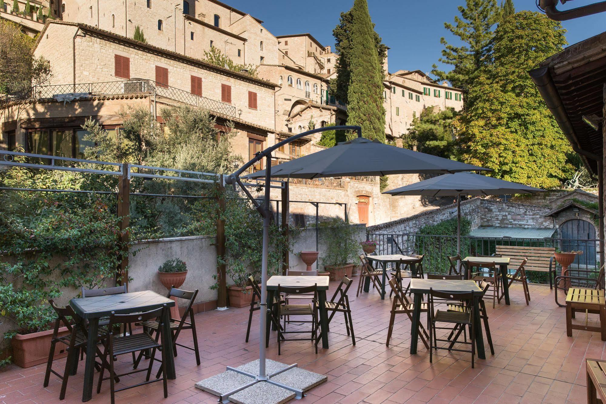 Albergo Ancajani Assisi Buitenkant foto